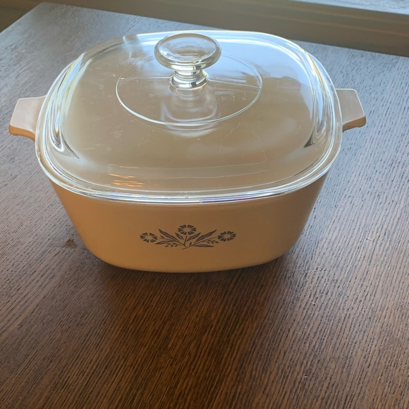 Corningware Other - Corningware Cornflower Casserole Dish With Lid